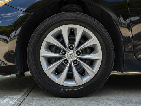 Used 2017 Toyota Camry LE FWD image 14