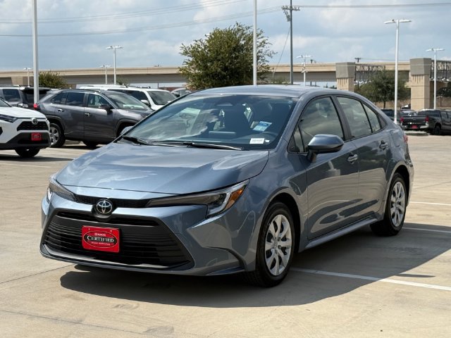 Used 2026 Toyota Corolla LE FWD image 9