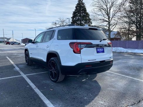Used 2023 GMC Acadia SLT w/ Elevation Edition image 5