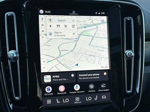Certified 2023 Volvo XC40 Recharge Plus AWD/4WD image 23