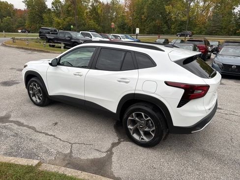 New 2025 Chevrolet Trax LT w/ Driver Confidence Package image 23