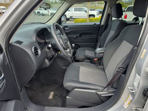 Used 2012 Jeep Patriot Sport image 18
