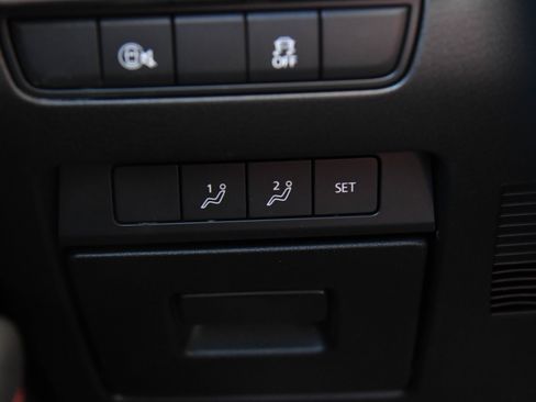 Used 2024 MAZDA MAZDA3 s image 32