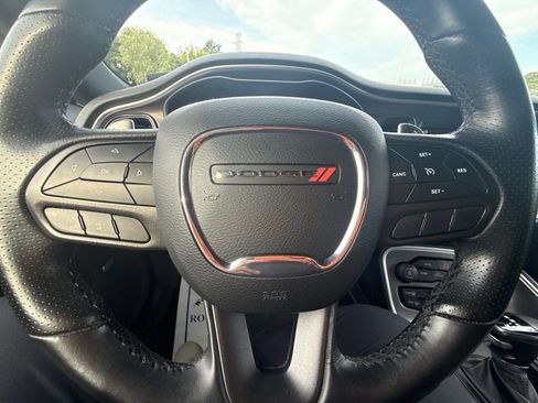 Used 2022 Dodge Challenger GT RWD image 16