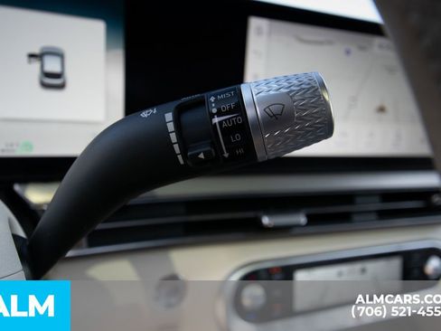 Used 2024 Genesis GV60 RWD image 29