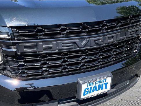 Used 2023 Chevrolet Suburban RST AWD/4WD image 37