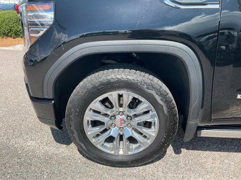 Used 2025 GMC Sierra 1500 Denali AWD/4WD image 9
