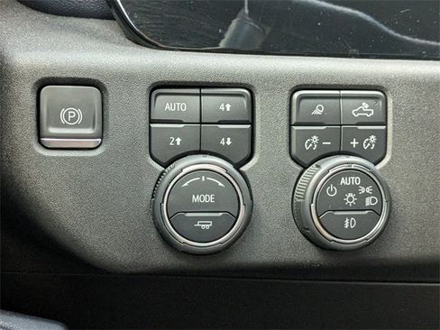 Certified 2024 Chevrolet Silverado 1500 High Country w/ High Country Premium Package image 39