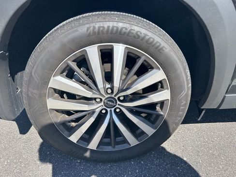 Used 2022 Nissan Pathfinder Platinum w/ Cargo Package image 19