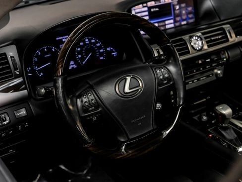 Used 2014 Lexus LS 460 w/ Comfort Package RWD image 14