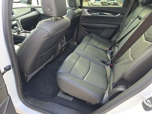 Used 2021 Cadillac XT5 Premium Luxury image 19