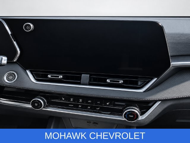 Used 2026 Chevrolet Equinox LT AWD/4WD image 18
