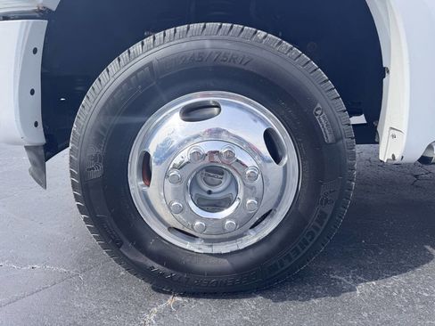 Used 2014 Ford F450 Lariat w/ Lariat Ultimate Package AWD/4WD image 12