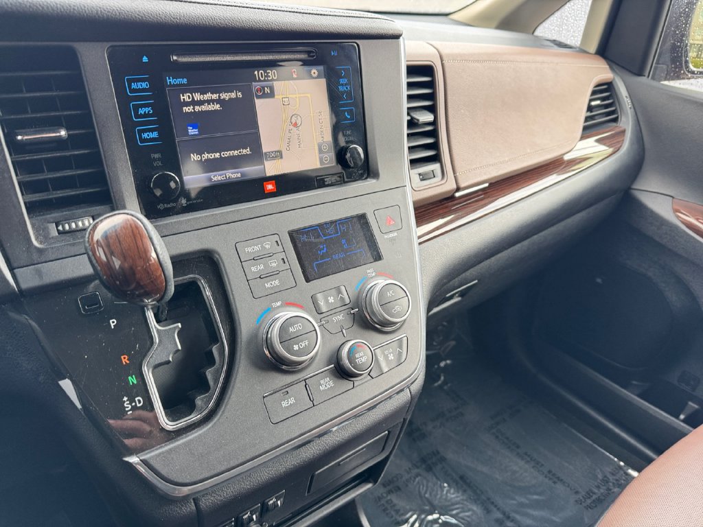 Used 2015 Toyota Sienna Limited Premium w/ Advanced Technology Package FWD image 28