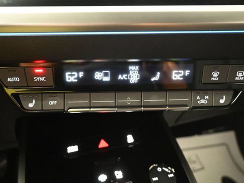 Used 2022 Audi Q4 e-tron Premium Plus w/ Premium Plus AWD/4WD image 20