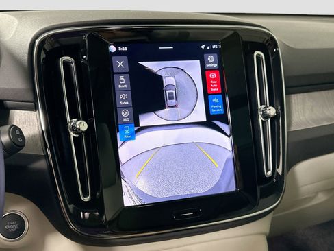 New 2026 Volvo XC40 B4 Plus w/ Protection Package Premier FWD image 13