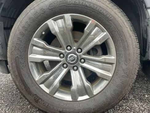 Used 2019 Nissan Titan SV w/ SV Convenience Package AWD/4WD image 22