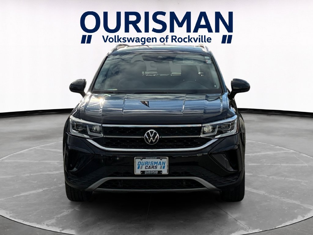 Used 2022 Volkswagen Taos SEL w/ Panoramic Sunroof Package AWD/4WD image 8