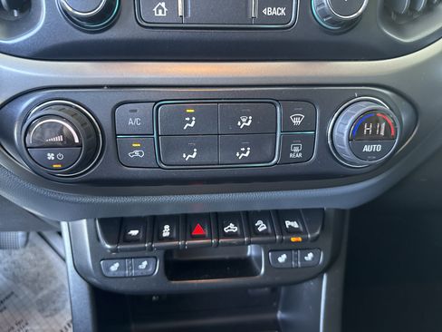 Used 2022 Chevrolet Colorado Z71 image 24