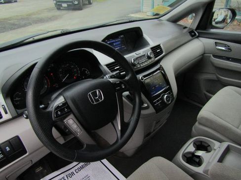 Used 2016 Honda Odyssey SE image 37