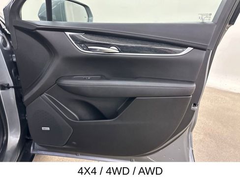 Used 2020 Cadillac XT5 Premium Luxury AWD/4WD image 21