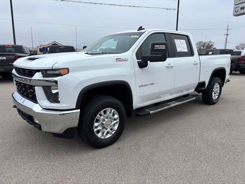 Used 2023 Chevrolet Silverado 2500 LT w/ Convenience Package image 2