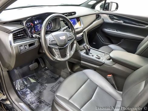 Certified 2023 Cadillac XT5 Premium Luxury AWD/4WD image 11