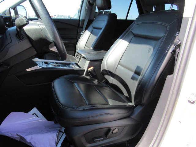 Used 2022 Ford Explorer XLT w/ Equipment Group 202A AWD/4WD image 20