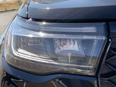 Used 2025 Ford Explorer ST-Line AWD/4WD image 9