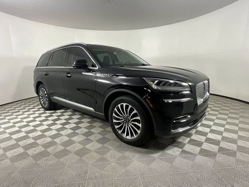 Certified 2023 Lincoln Aviator 2WD w/ Premium Package image 6