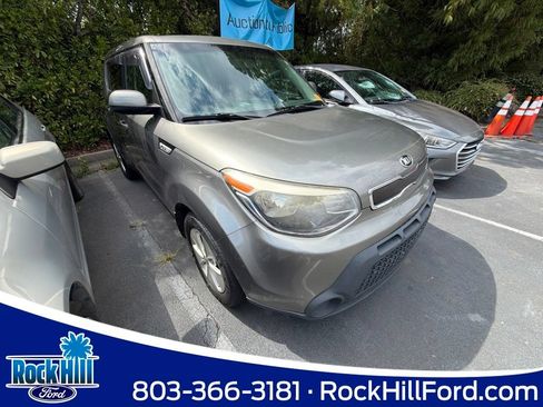Used 2016 Kia Soul FWD image 1