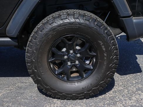 Used 2020 Jeep Wrangler Unlimited Sport image 12