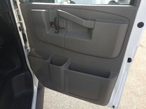 Used 2019 Chevrolet Express 3500 w/ Power Convenience Package image 17