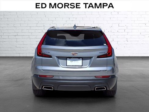 Used 2023 Cadillac XT4 Luxury w/ Cold Weather Package FWD image 4