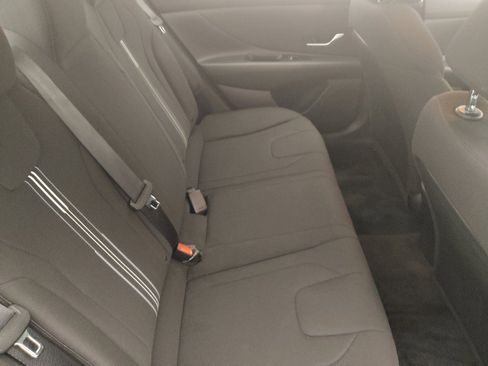 Used 2023 Hyundai Elantra SEL w/ Cargo Package image 19