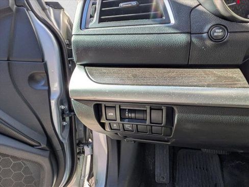 Used 2016 Subaru Legacy 2.5i Limited image 19