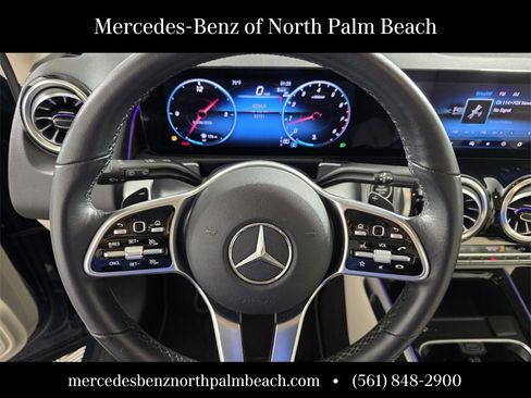 Used 2023 Mercedes-Benz GLB 250 image 16