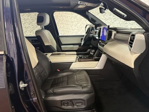 Used 2023 Toyota Sequoia Capstone image 10