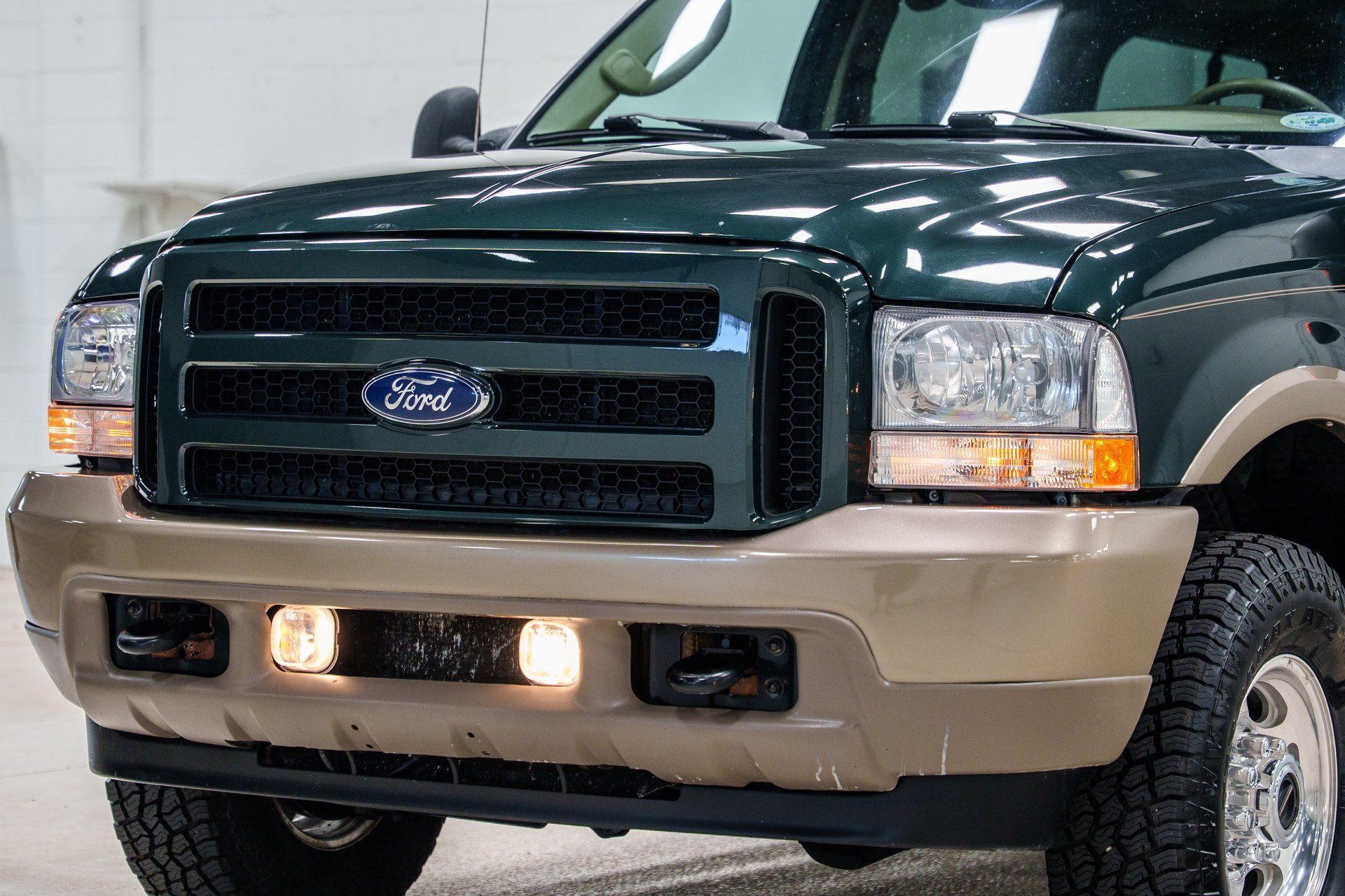Used 2004 Ford Excursion Eddie Bauer AWD/4WD image 22
