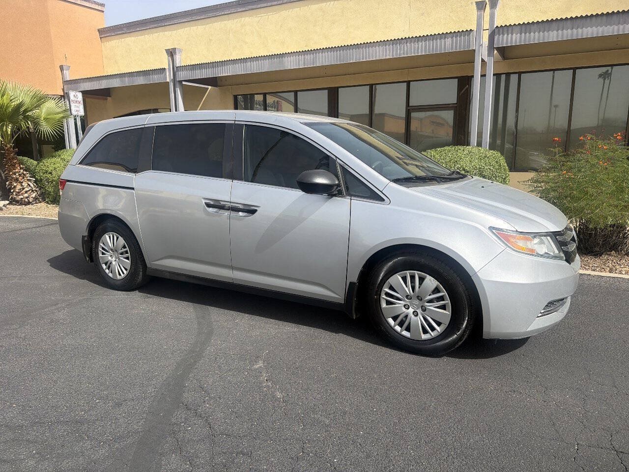 Used 2014 Honda Odyssey LX image 10