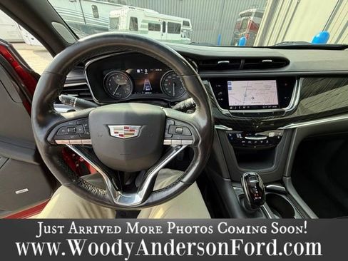 Used 2021 Cadillac XT6 Premium Luxury FWD image 9