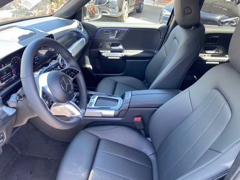 Used 2024 Mercedes-Benz GLB 250 4MATIC image 12
