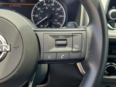 Used 2024 Nissan Rogue S FWD image 23