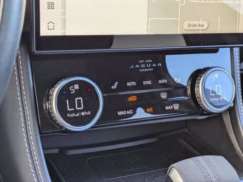 Used 2024 Jaguar F-PACE R-Dynamic S image 21