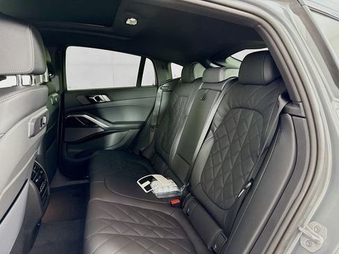 New 2026 BMW X6 xDrive40i w/ Climate Comfort Package image 26