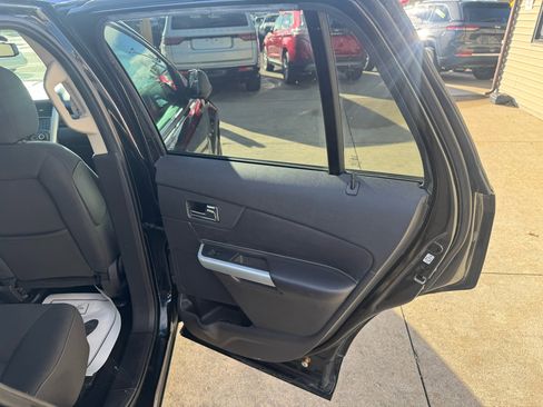 Used 2013 Ford Edge SE image 17