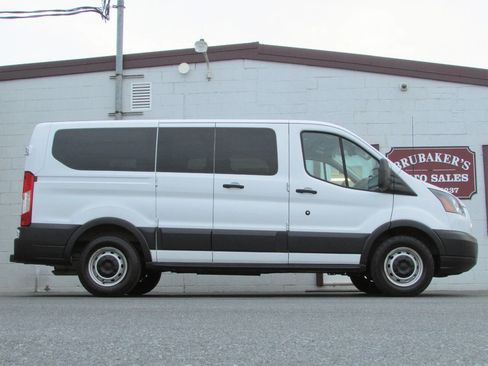 Used 2016 Ford Transit 150 XL image 1