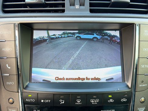 Used 2015 Lexus IS 250C w/ Luxury Package RWD image 31