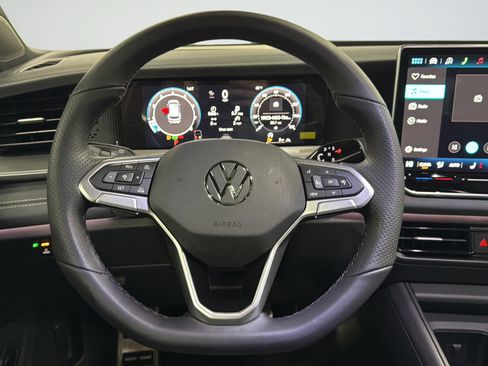 New 2026 Volkswagen Tiguan SE R-Line image 34