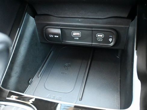 Used 2025 Kia Telluride SX image 32